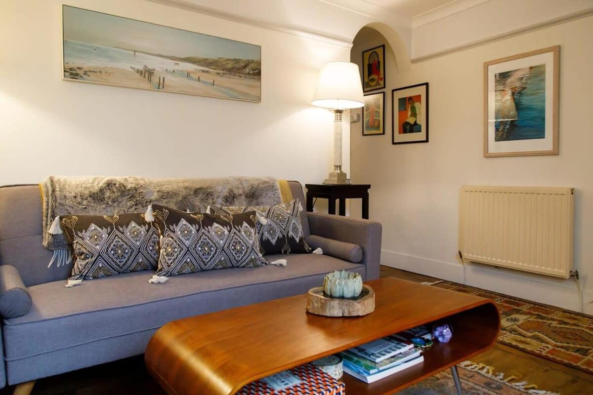 Beautiful Georgian Home In The Heart Of Chichester Exterior foto